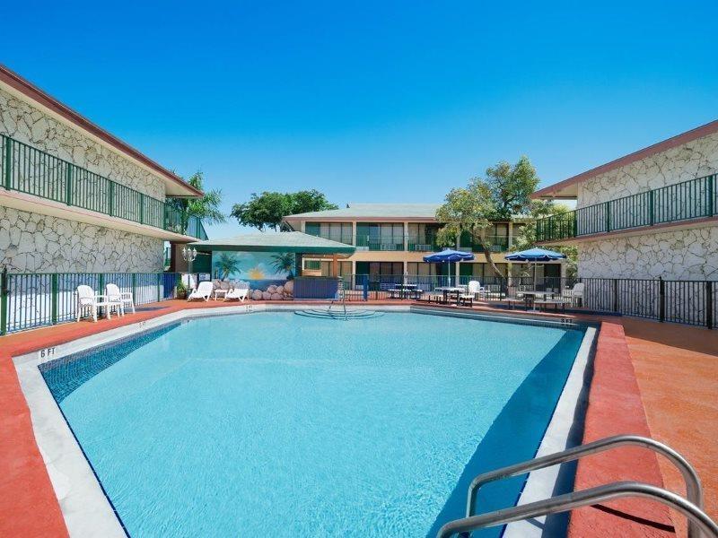 Garden Inn Homestead/Everglades/Gateway To Keys Ngoại thất bức ảnh
