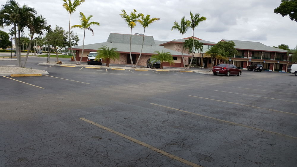 Garden Inn Homestead/Everglades/Gateway To Keys Ngoại thất bức ảnh